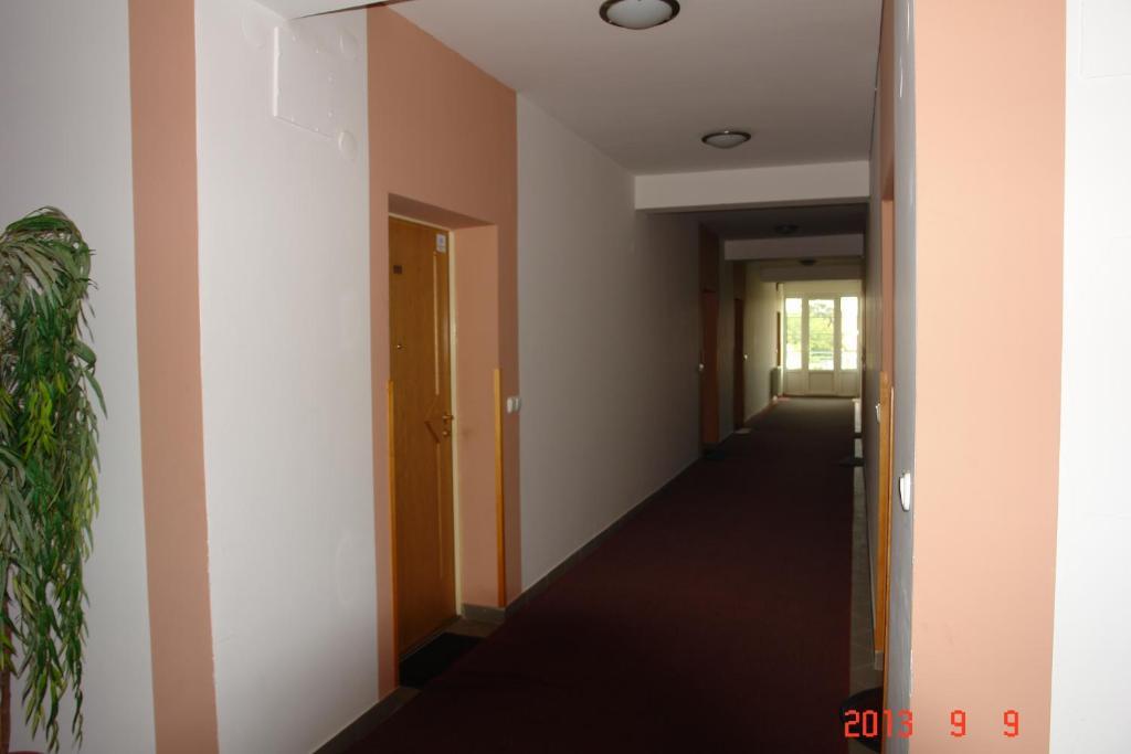 Holdlux Apartmanok Sarvar Exterior photo